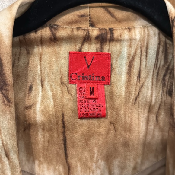 Jacket with Collar and Gold Hardware - Picture 2 of 5